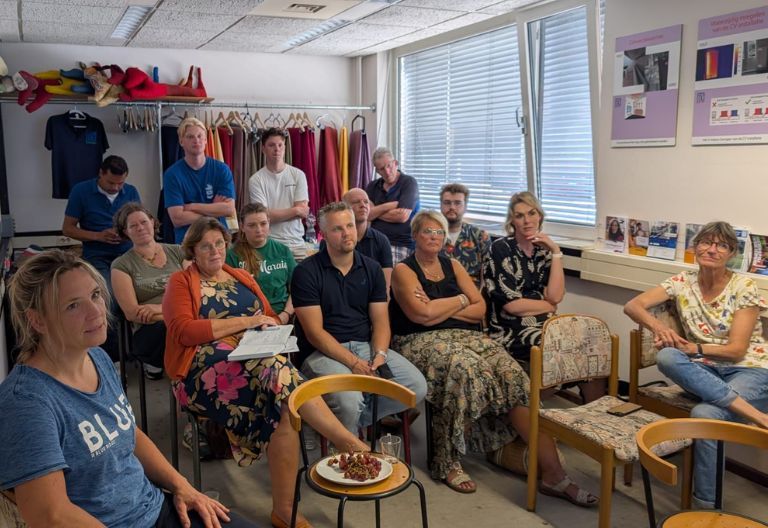 Studenten presenteren project Ain Pronkjewail tijdens Expeditie Groningen