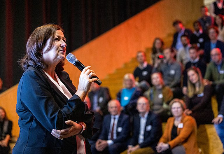 Minister Conny Helder bezoekt zorginnovaties in het Noorden